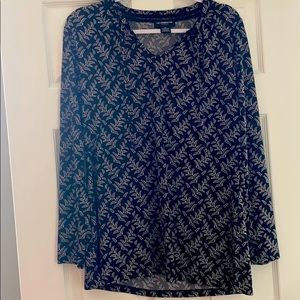 Black and white printed long sleeved tunic top